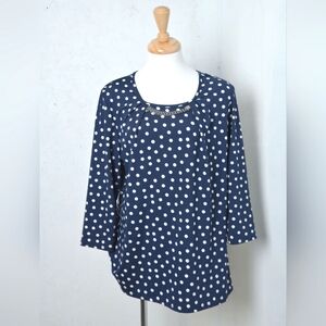 Notations | Blue & white polka dot with metal chain detail cropped sleeves